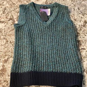 Knit V neck Vest